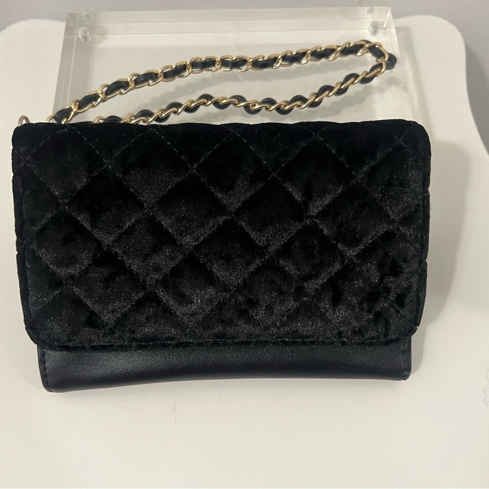 Dream Control Luxurious Black Quilted Velvet Clutch
